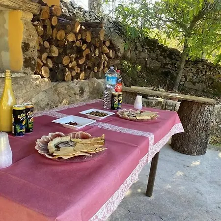 Domus De Janas Immerso Nella Natura * Fonni